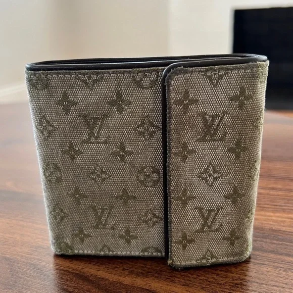 Louis Vuitton Monogram Mini Lin Wallet - Picture 1 of 9